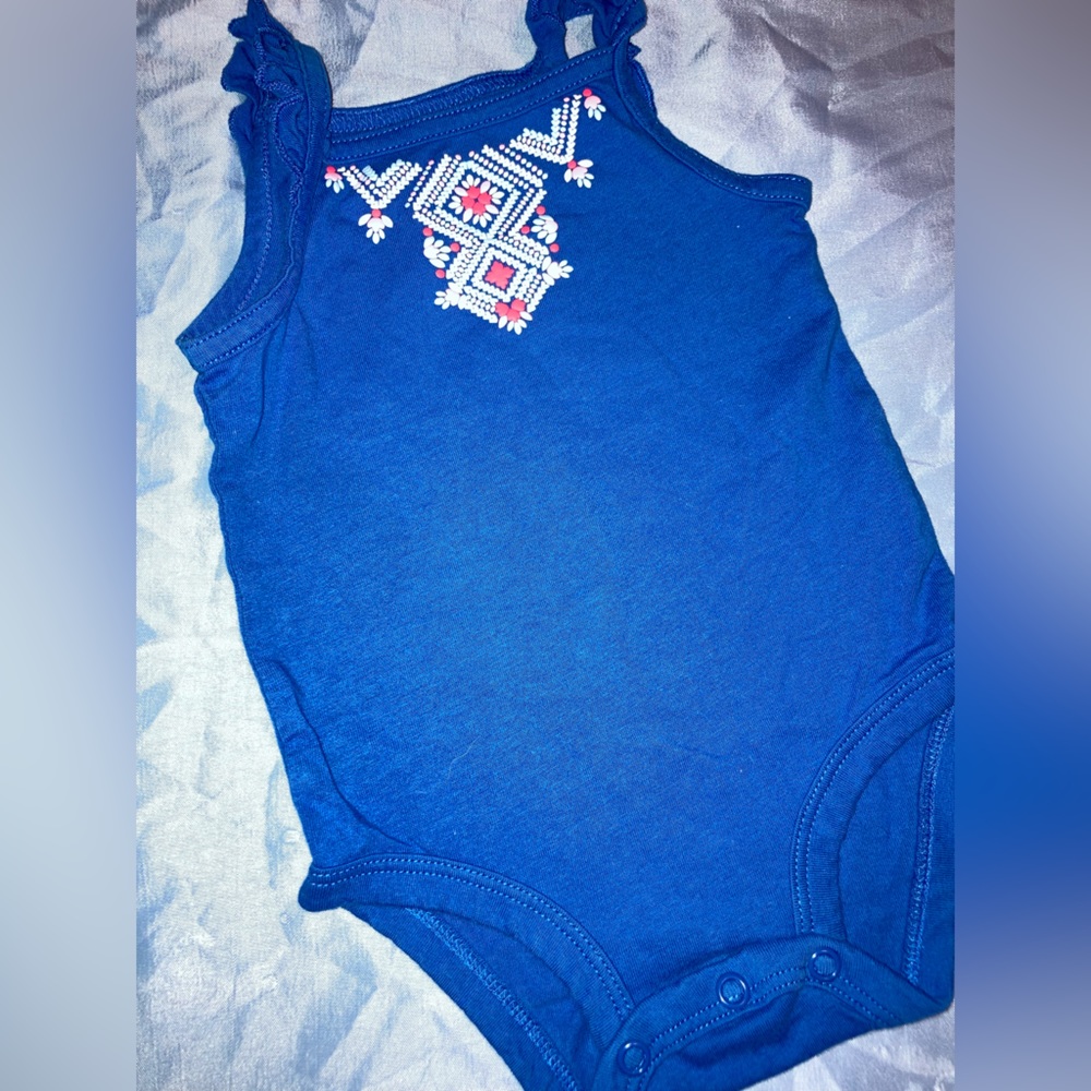 3 onesie Carter tanks
